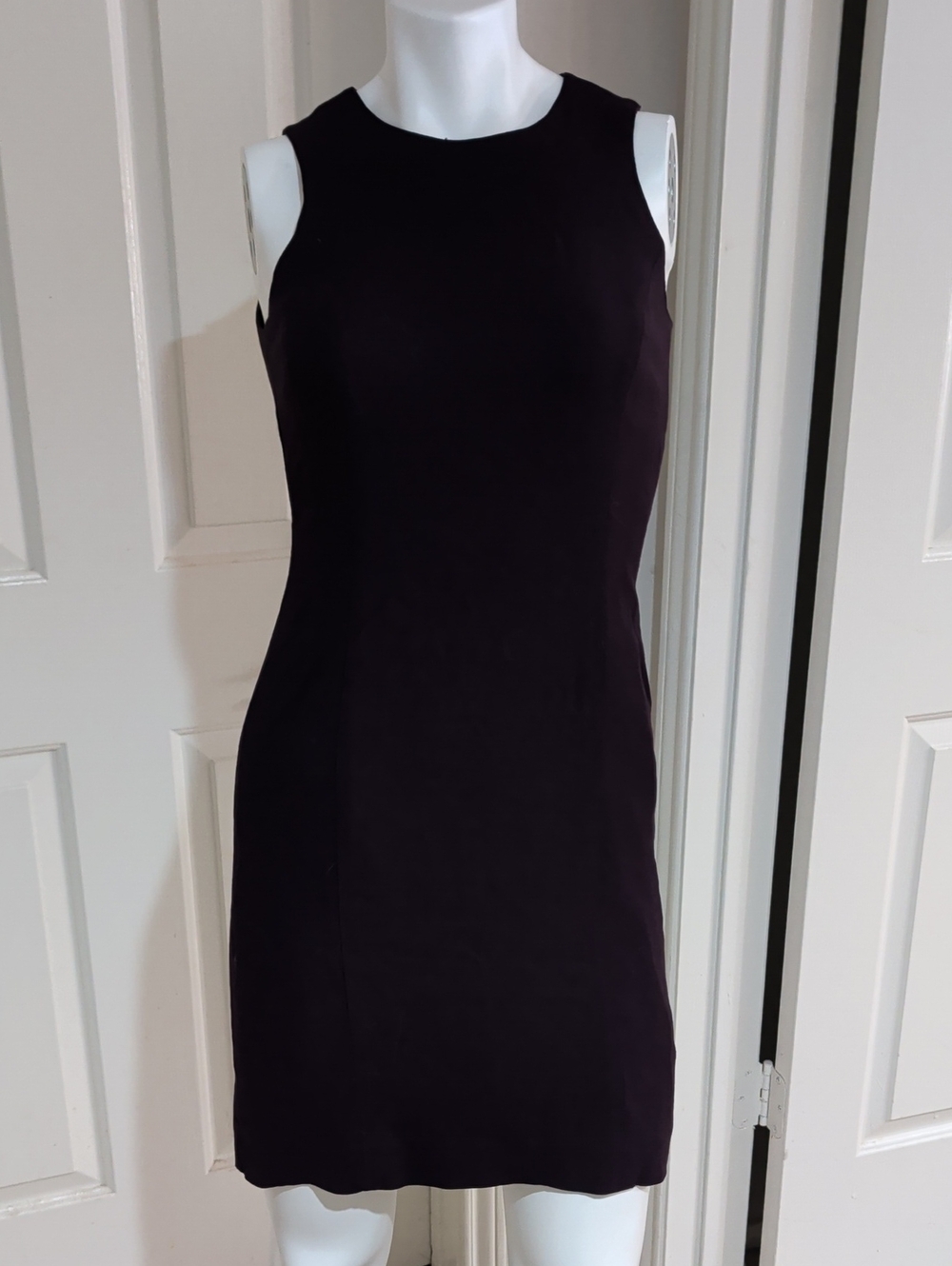 Jones New York Sleeveless Sheath Dress in Deep Plum - Classic Women's Dress 8 US